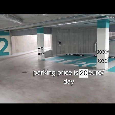 Happy Inn Vip, Self Check-In-24X7, A-C, Parking-In-The-Underground-Garage VNO Exteriér fotografie
