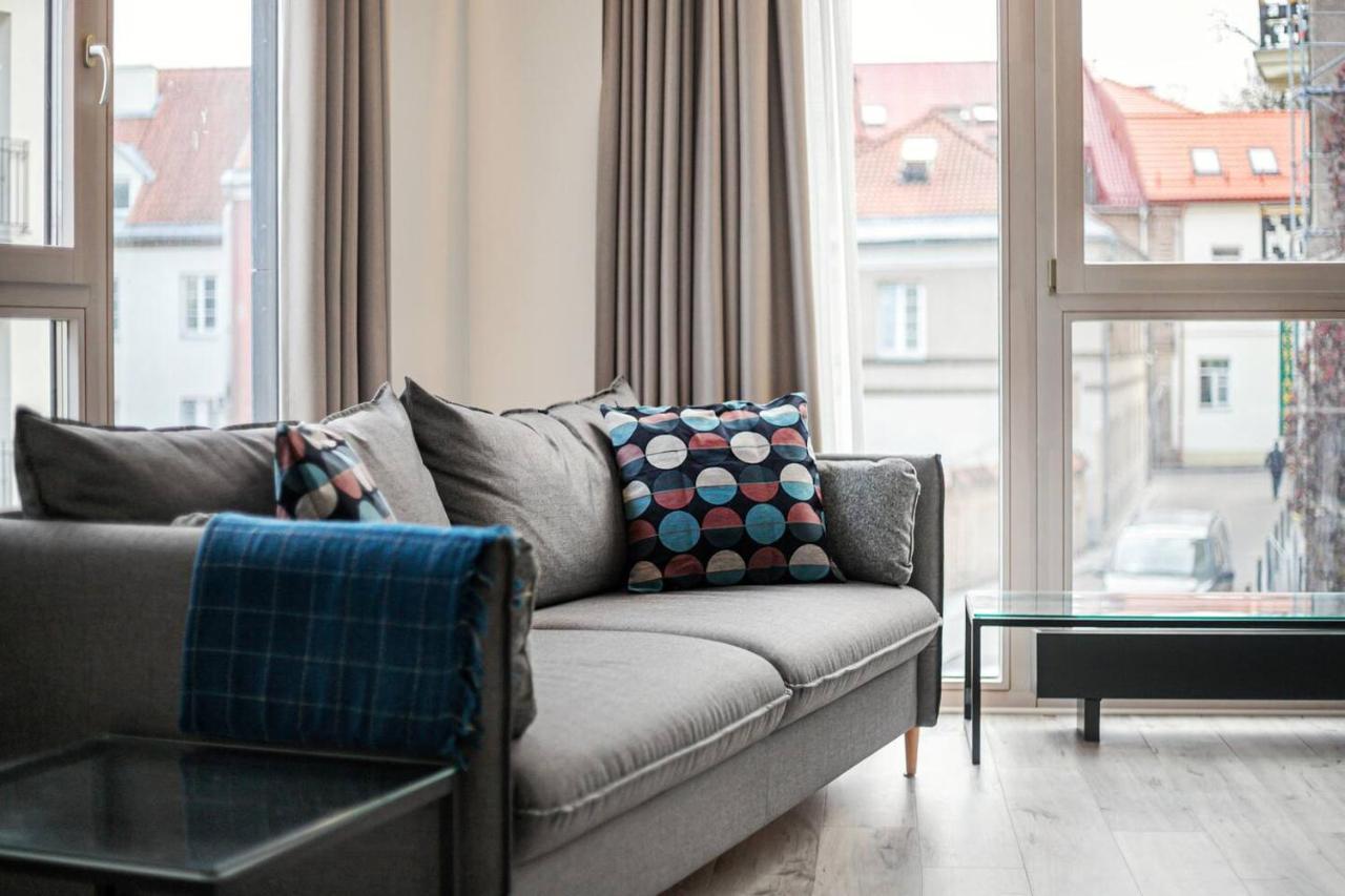 Happy Inn Vip, Self Check-In-24X7, A-C, Parking-In-The-Underground-Garage VNO Exteriér fotografie