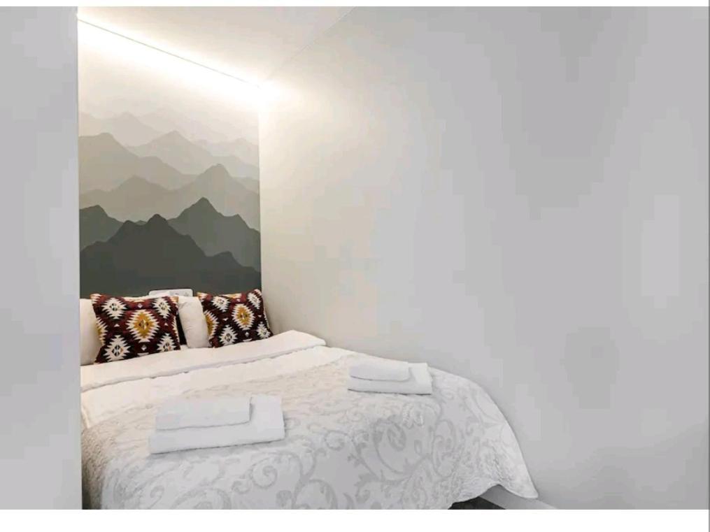 Happy Inn Vip, Self Check-In-24X7, A-C, Parking-In-The-Underground-Garage VNO Exteriér fotografie