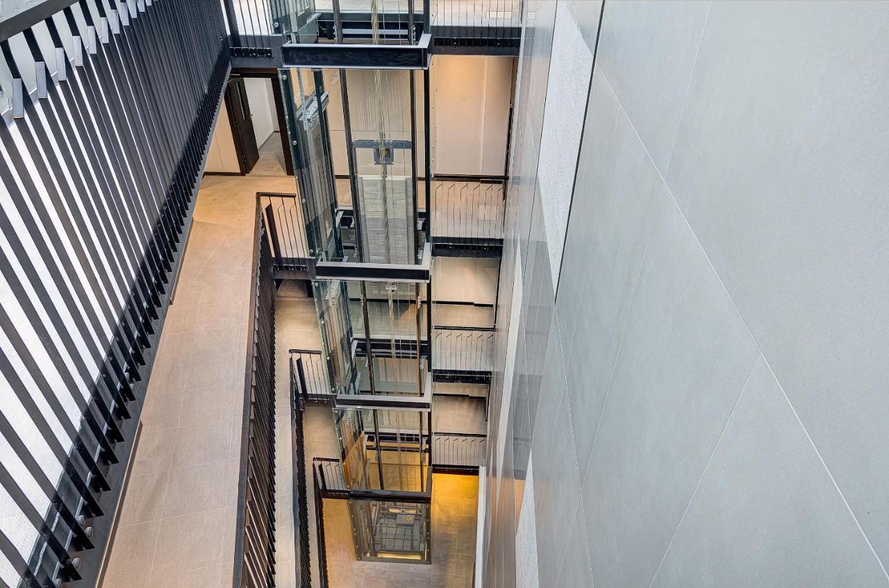 Happy Inn Vip, Self Check-In-24X7, A-C, Parking-In-The-Underground-Garage VNO Exteriér fotografie
